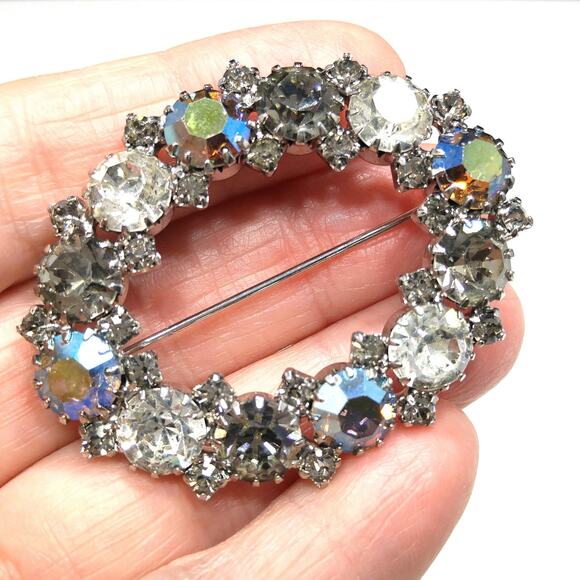 Karu Arke Aurora Borealis Brooch, Clear AB Black Diamond Rhinestones, 1950s - Picture 10 of 10